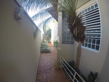 27 - Quintal/corredores