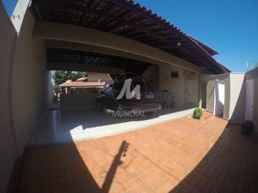 3 - Garagem/estacionamento