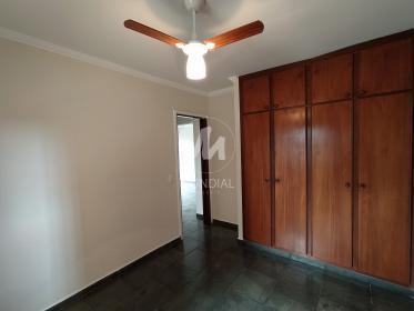 12 - Dormitorio