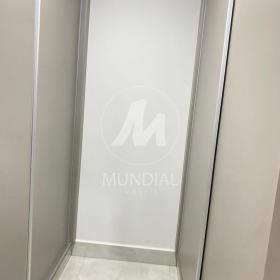 36 - Closet