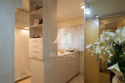 7 - Closet