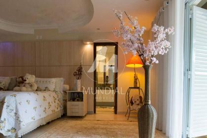8 - Suite