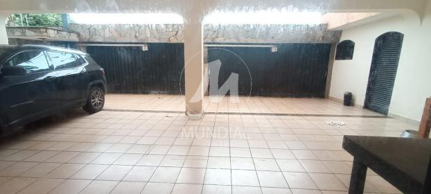 19 - Garagem/estacionamento