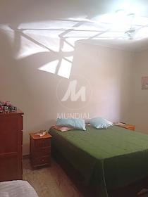 27 - Dormitorio