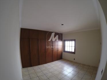 12 - Suite