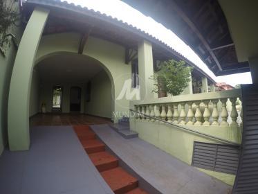 2 - Garagem/estacionamento