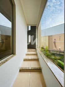 21 - Quintal/corredores