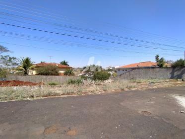 2 - Terreno/Lote