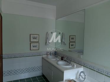 12 - Banheiro/lavabo