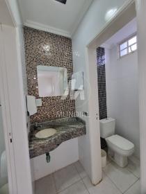 4 - Banheiro/lavabo