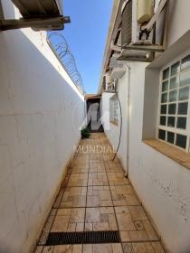 22 - Quintal/corredores
