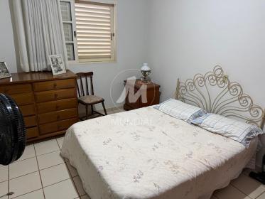 11 - Dormitorio