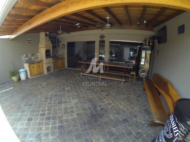 3 - Garagem/estacionamento