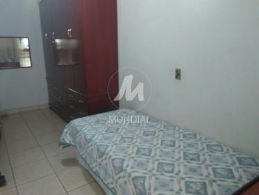 12 - Dormitorio