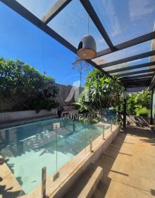 18 - Piscina