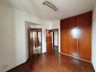 12 - Dormitorio