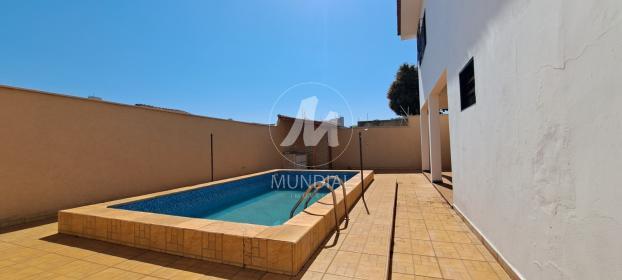 21 - Piscina
