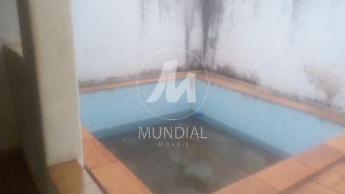 28 - Piscina