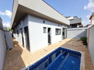 17 - Piscina