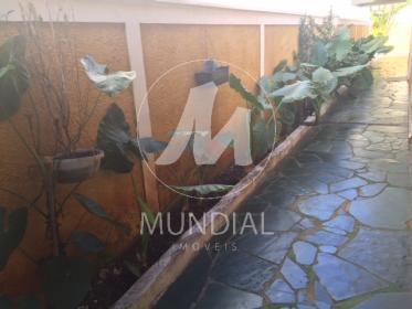 24 - Quintal/corredores