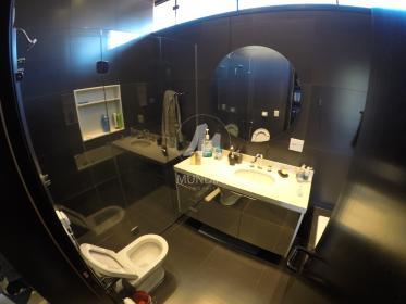 38 - Suite