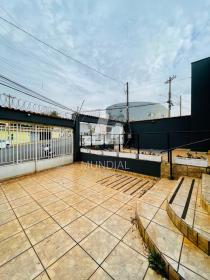 2 - Garagem/estacionamento