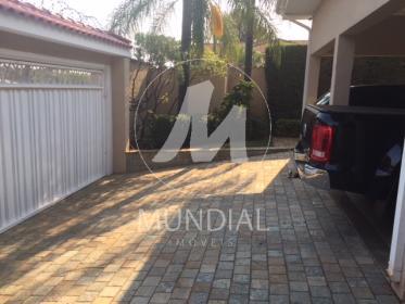2 - Garagem/estacionamento