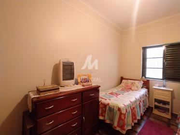 8 - Dormitorio