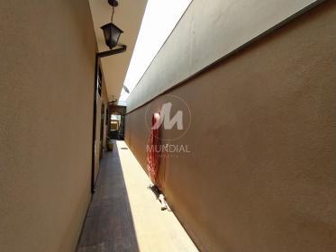 16 - Quintal/corredores