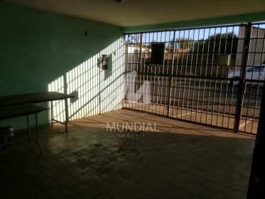 2 - Garagem/estacionamento