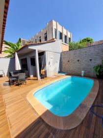 14 - Piscina
