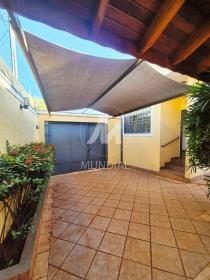 2 - Garagem/estacionamento