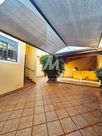 3 - Garagem/estacionamento