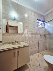 24 - Banheiro/lavabo
