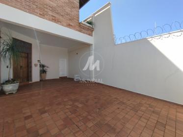 40 - Garagem/estacionamento