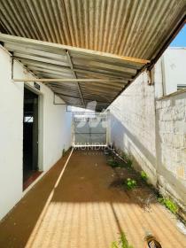 15 - Garagem/estacionamento