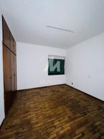 25 - Dormitorio