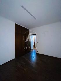 27 - Dormitorio