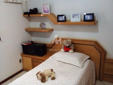 12 - Dormitorio