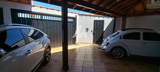 2 - Garagem/estacionamento