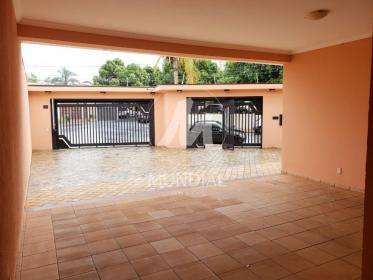 1 - Garagem/estacionamento