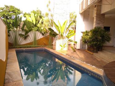36 - Piscina