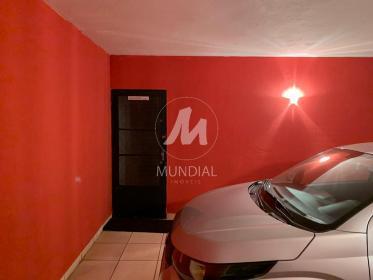 1 - Garagem/estacionamento