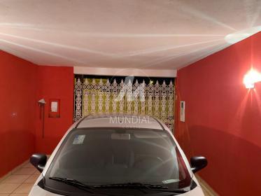 2 - Garagem/estacionamento