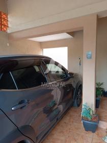 2 - Garagem/estacionamento