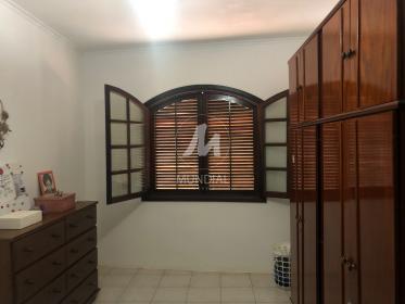 16 - Dormitorio