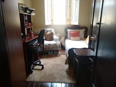 18 - Dormitorio
