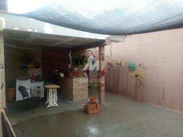 16 - Quintal/corredores