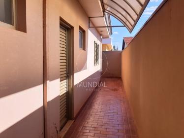 27 - Quintal/corredores