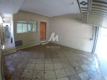 26 - Garagem/estacionamento